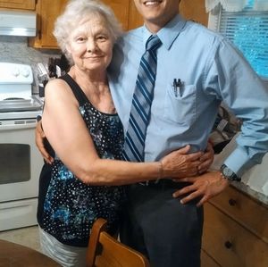 Meet your Posher, Debbie